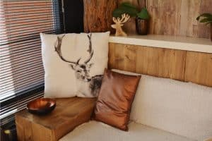 log-cabin-decor-ideas-2-rustic-design-consider-natural-materials-pexels