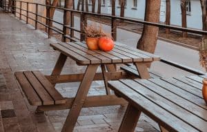 10-diy-outdoor-furniture-2-wooden-picnic-table-pexels
