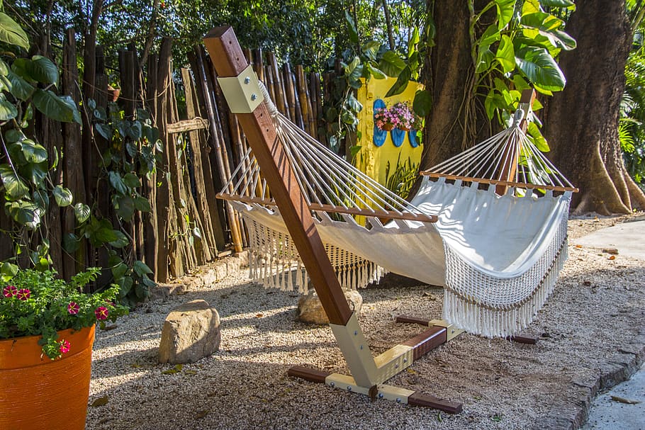 Beach style garden hammock