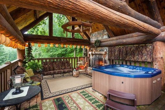 Cabin with outdoor hot tub setup