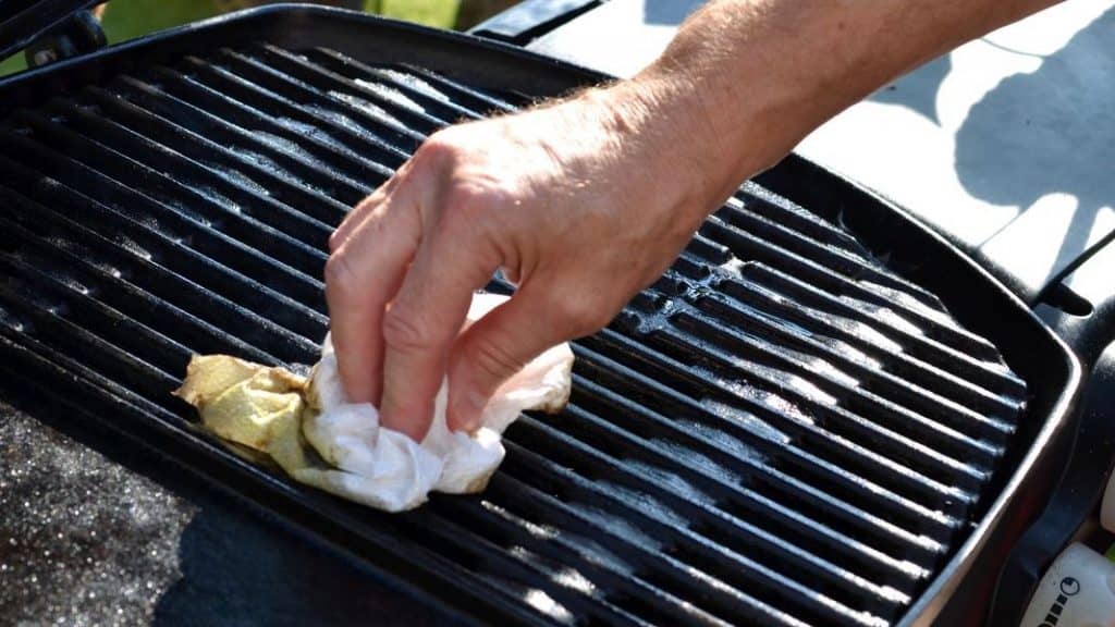How To Clean a BBQ BBQ Maintenance Tips