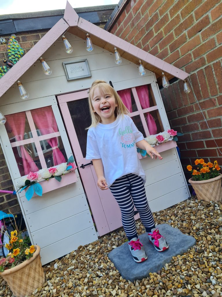 BillyOh Playhouse with child