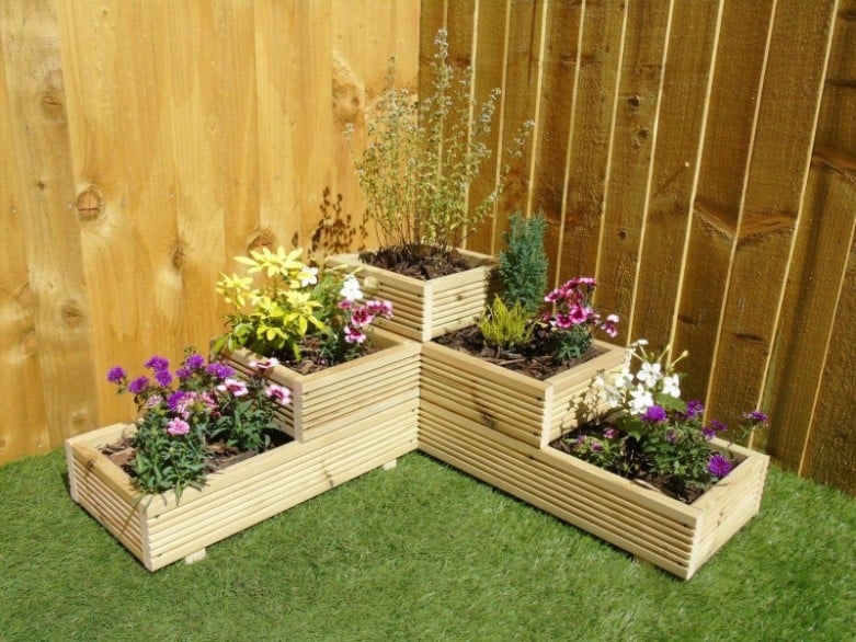 3-tiered corner planter