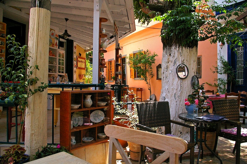 Mediterranean-inspired outdoor bar