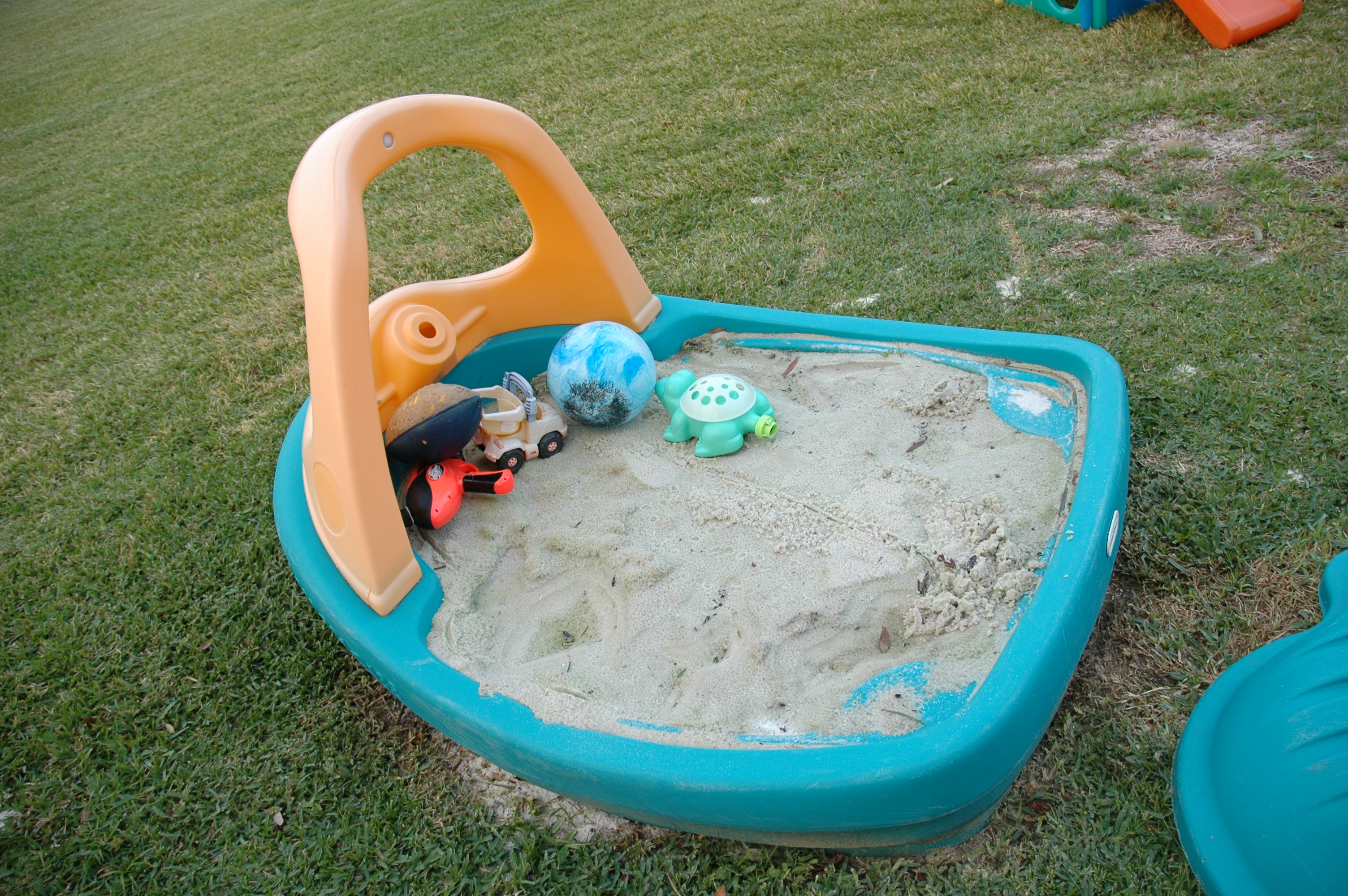 Mini boat sandpit