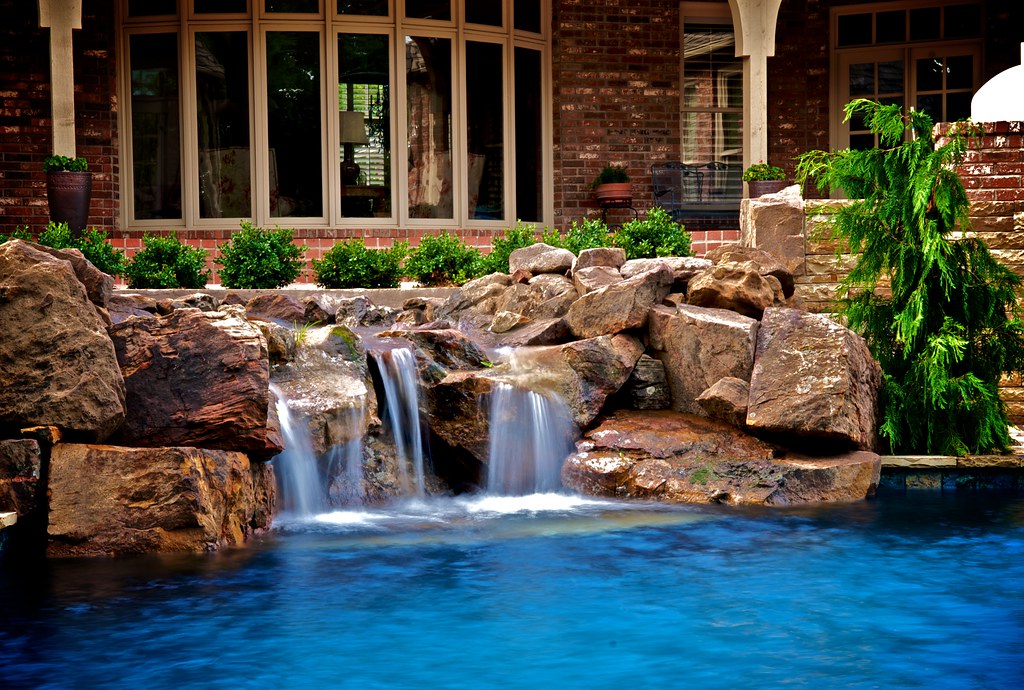 Modern garden rock waterfall pond