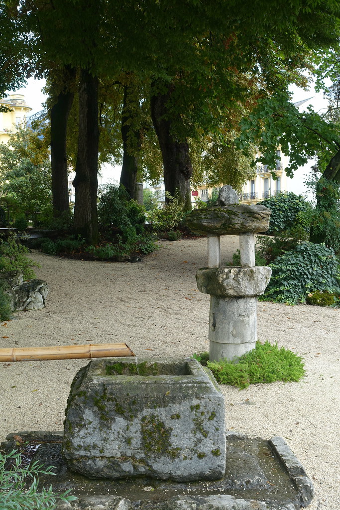 Toro rock lantern, Japanese garden