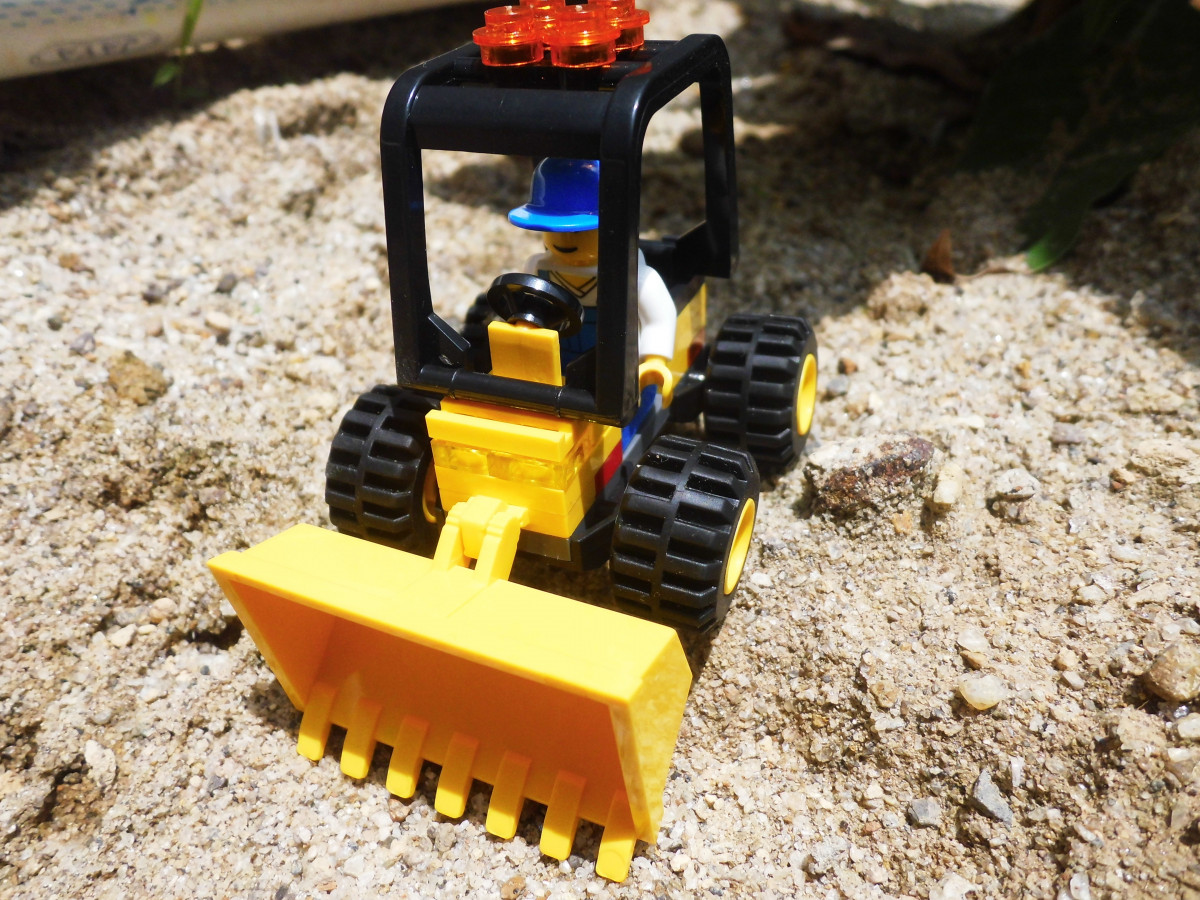 Mini tractor Lego toy