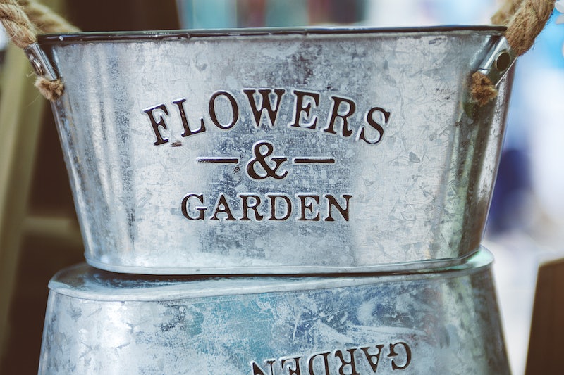 Tin garden flower pots
