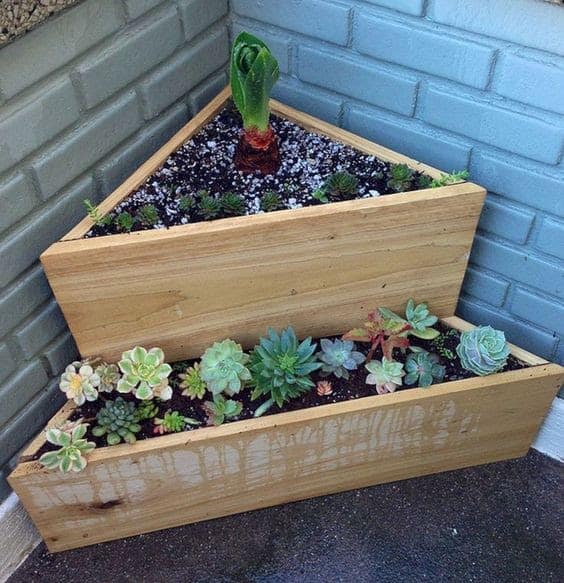 Corner DIY planters