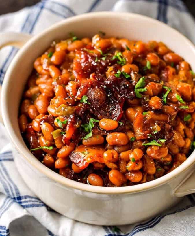 Baked beans with bacon toppings