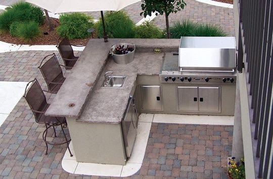 Marble and bricks outdoor BBQ area
