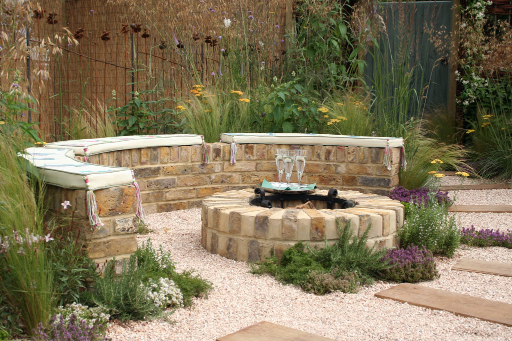 Above-ground fire pit with seating area