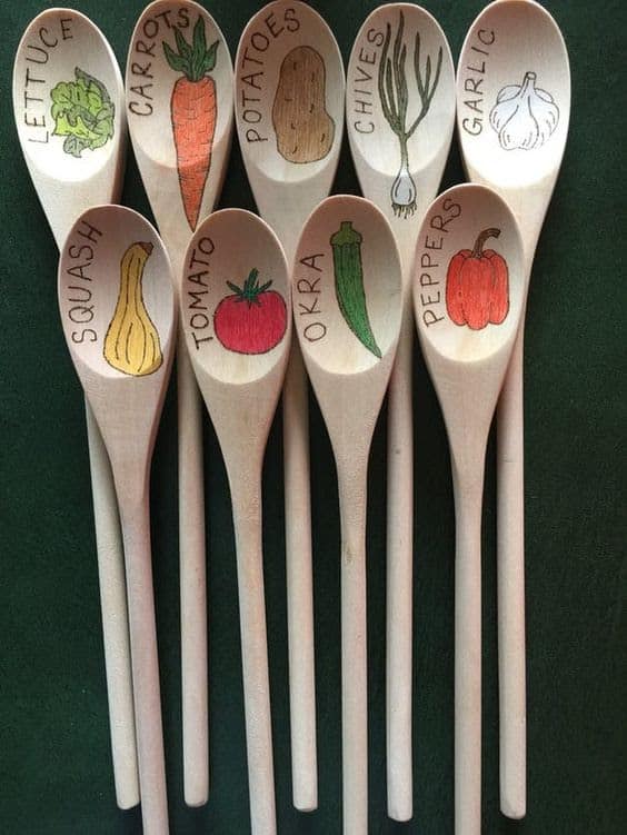 DIY cute garden markers made from wooden spoons