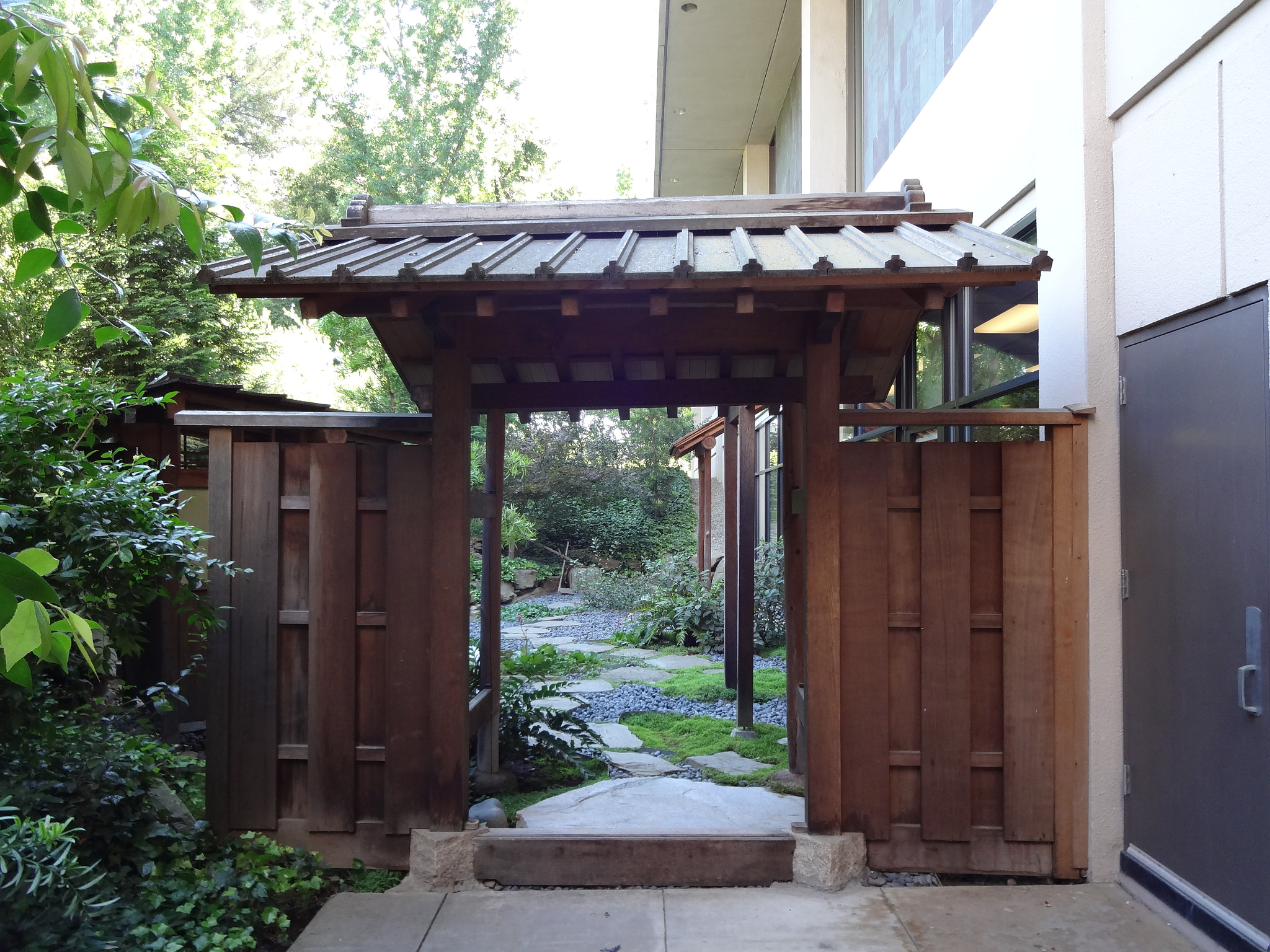 Oriental garden gate