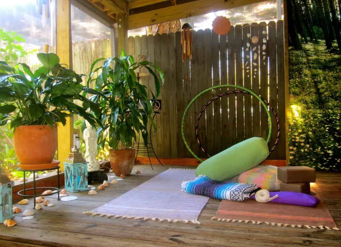 A personal yoga studio in the garden