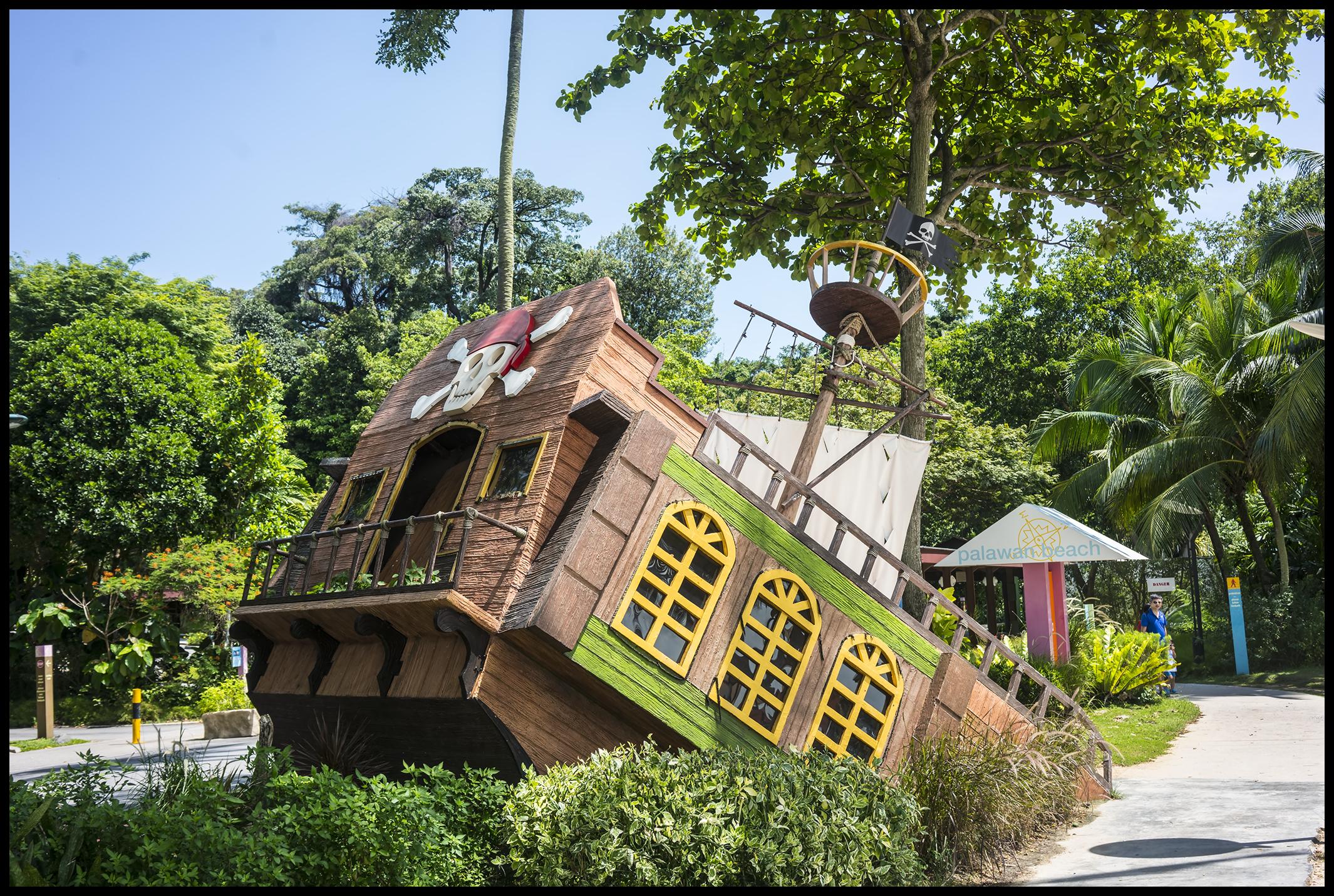 Sinking Pirate treehouse