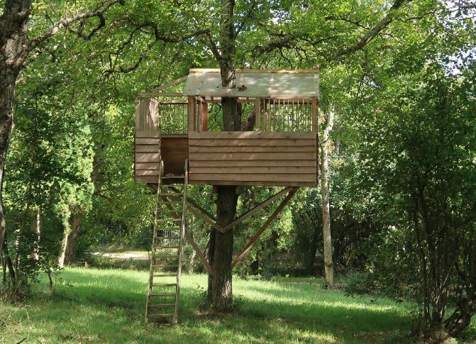 Mini cedar treehouse