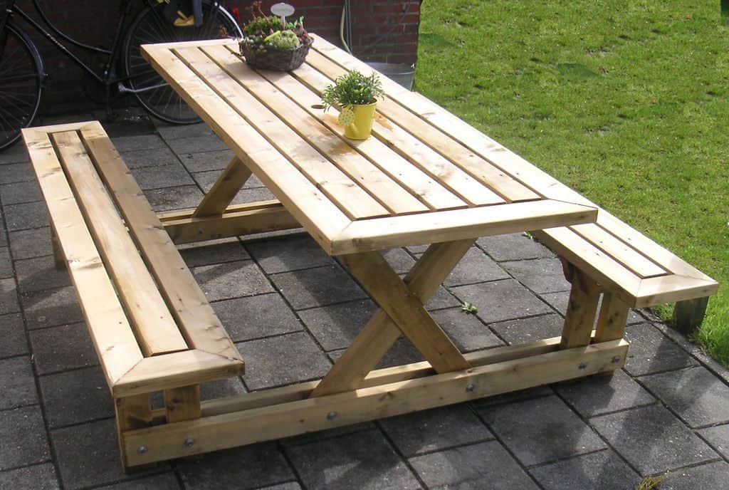 Convertible picnic table and garden bench