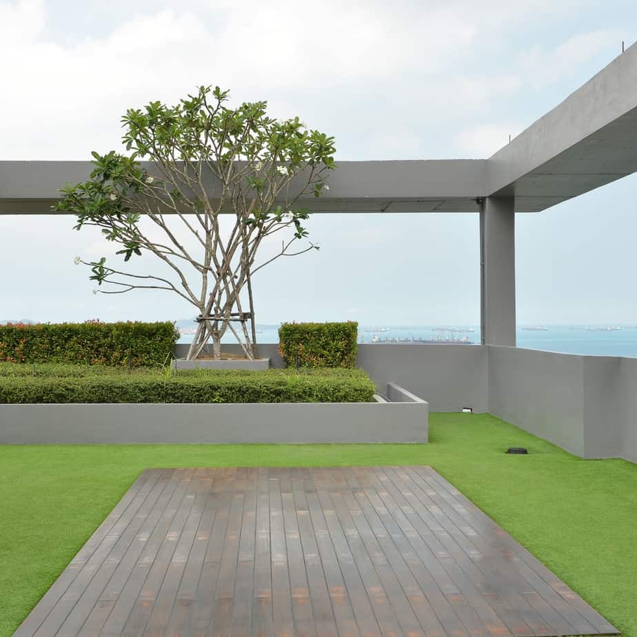 Rooftop garden with artificial lawn