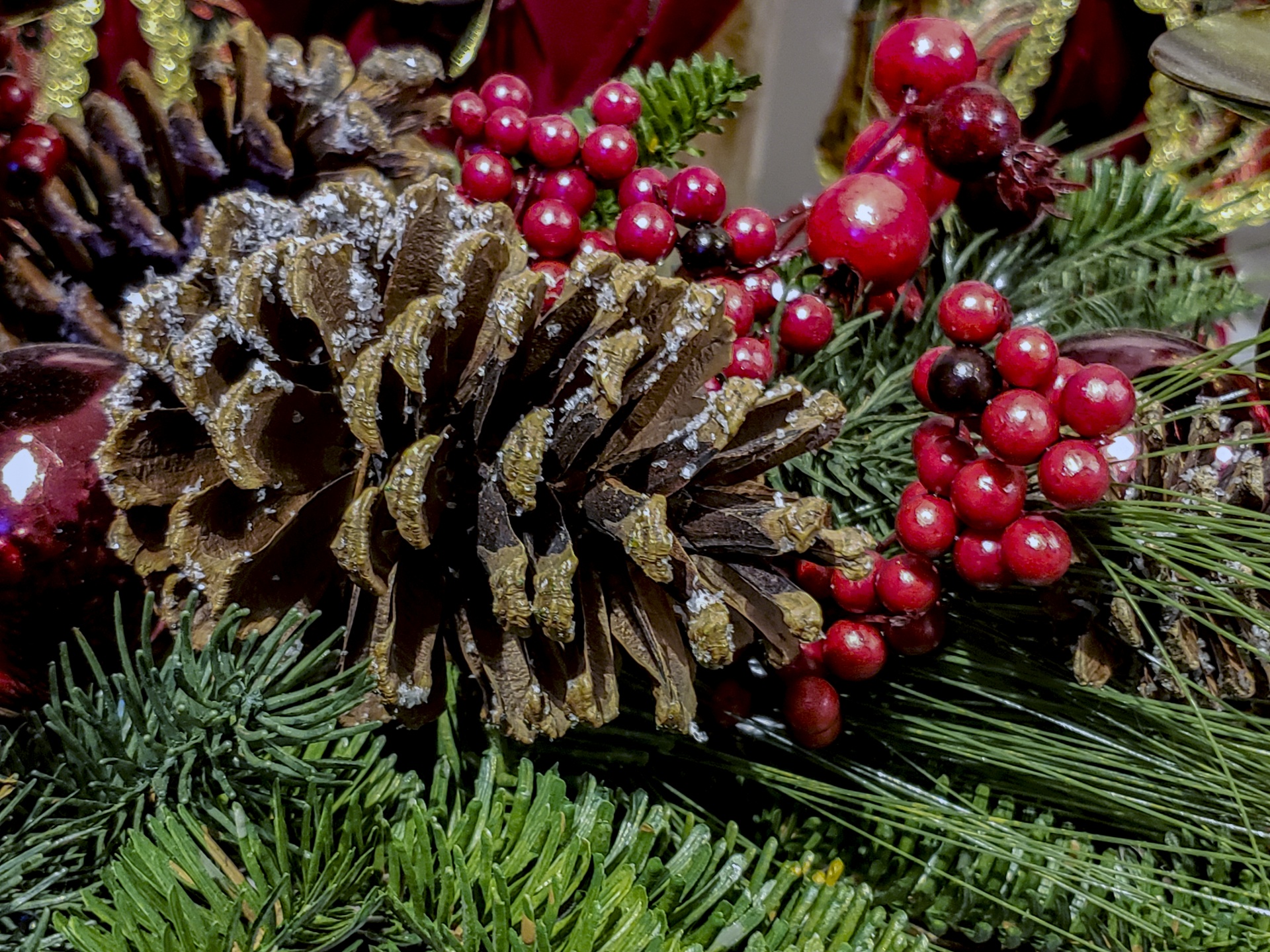 Christmas wreath with large pine cones