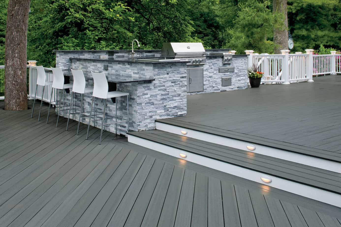 Composite decking in an all-grey outdoor space