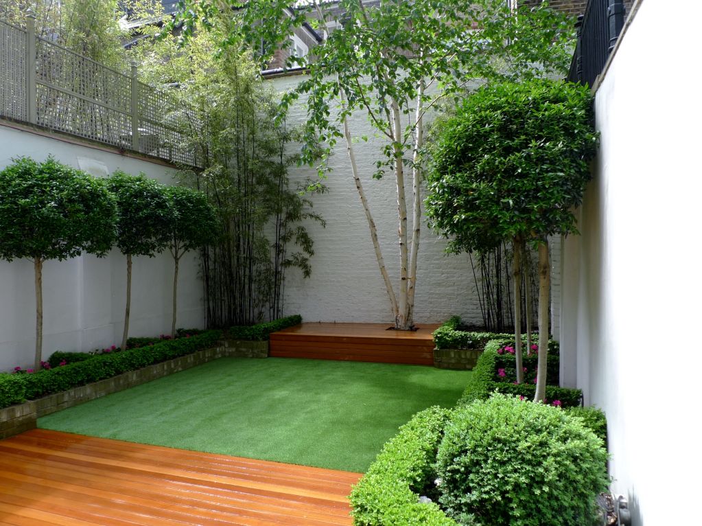 Artificial lawn set up for a small patio