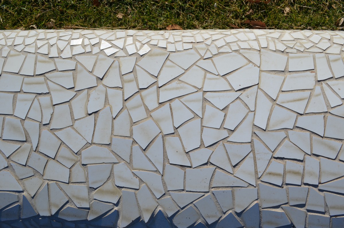 Mosaic tile edging