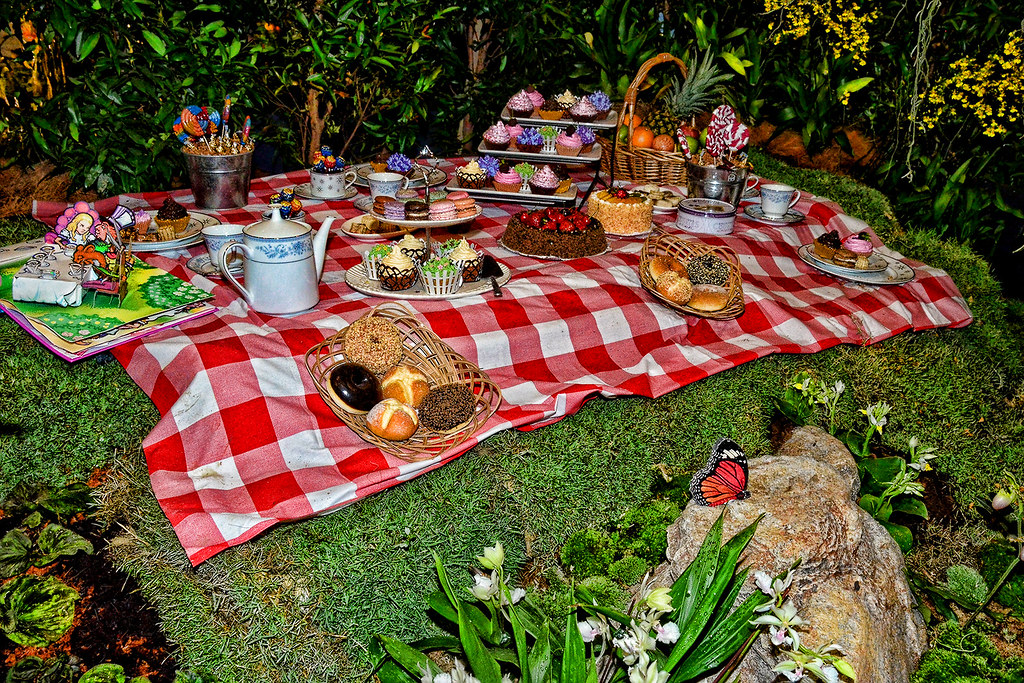 Alice in Wonderland garden picnic theme