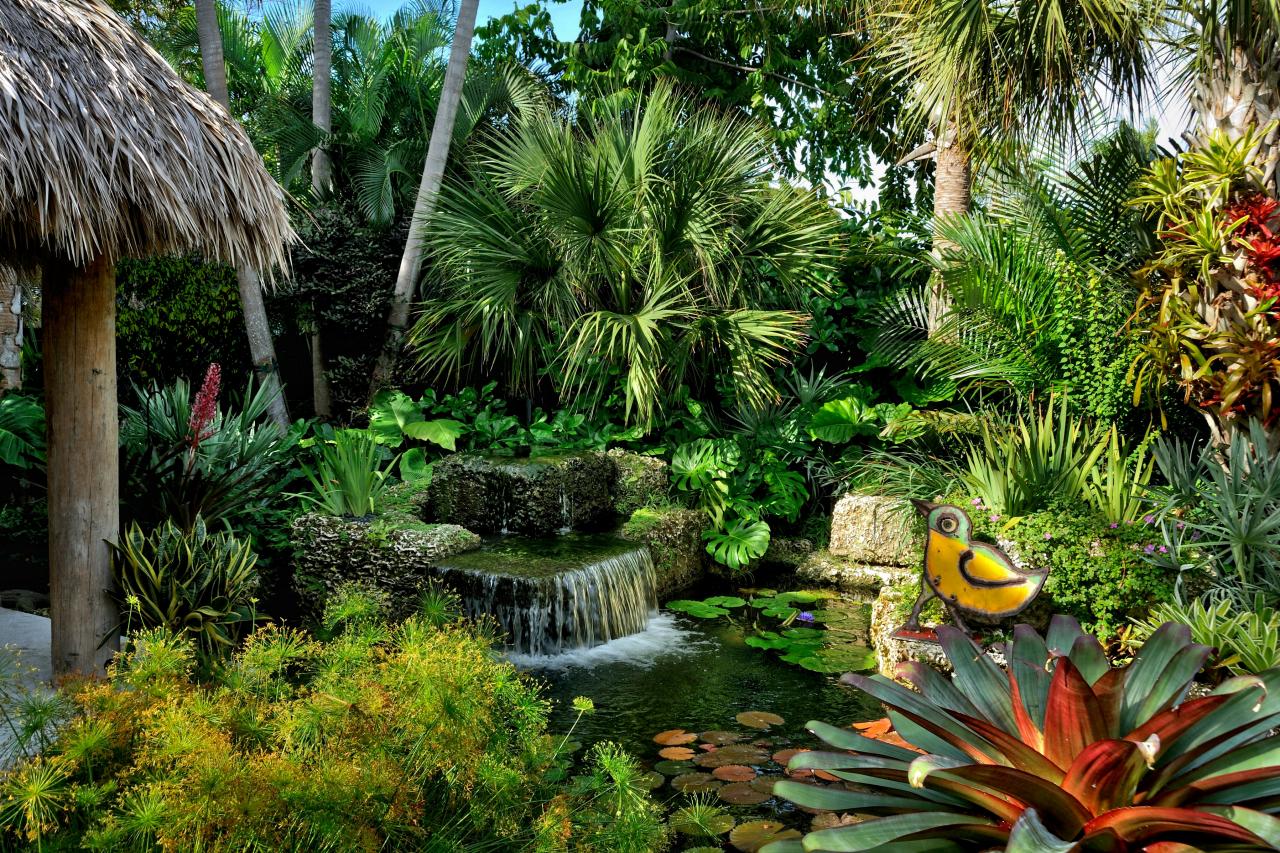 Tropical garden theme
