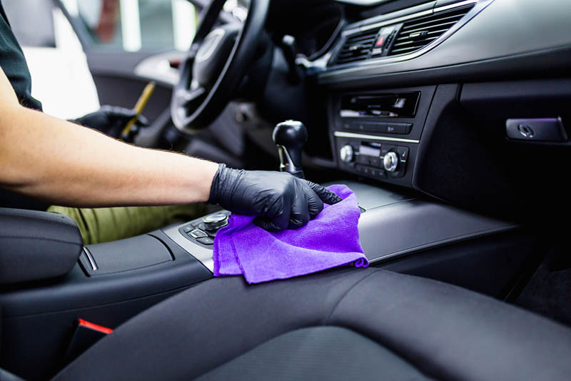 Polishing cloth for car interior