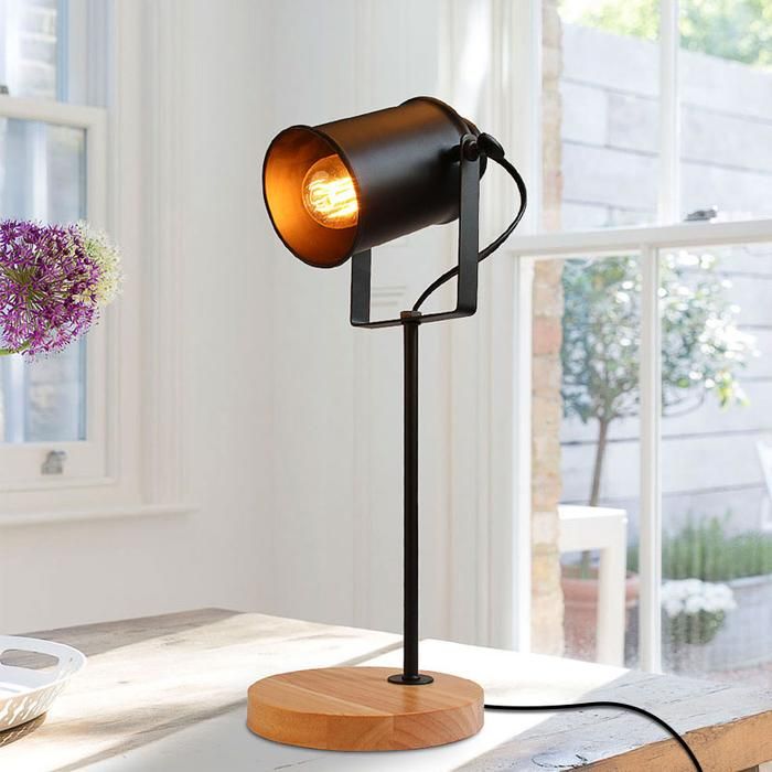 Spotlight concept table lamp