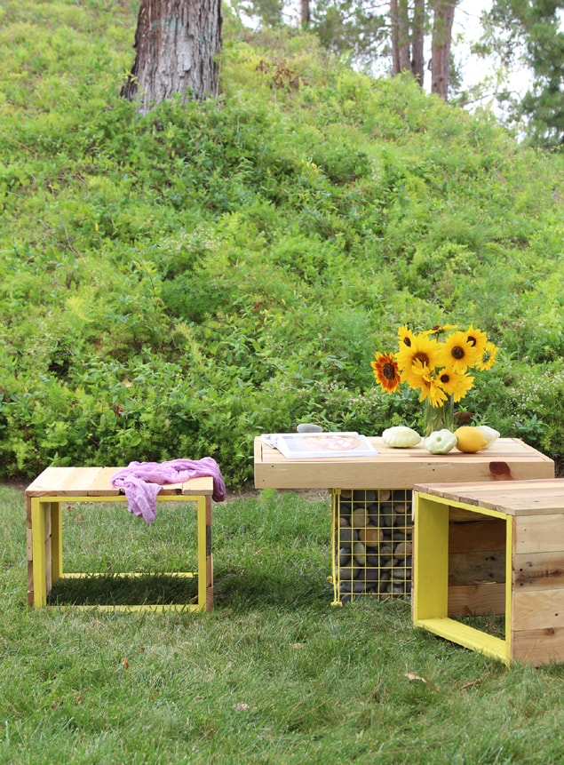 DIY garden table made of reclaimed wood and metal shelving unit