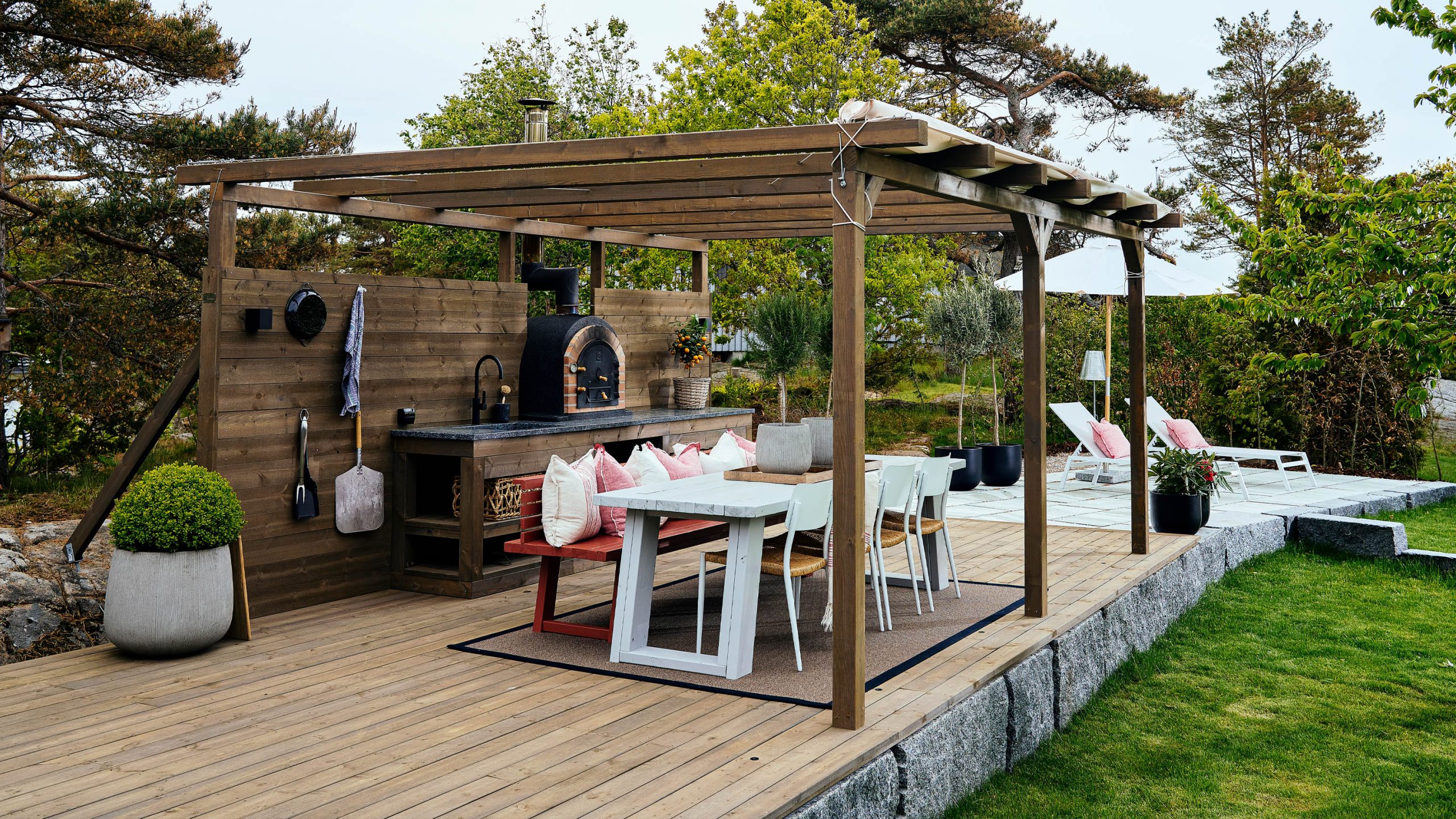Outdoor kitchen setup with deck