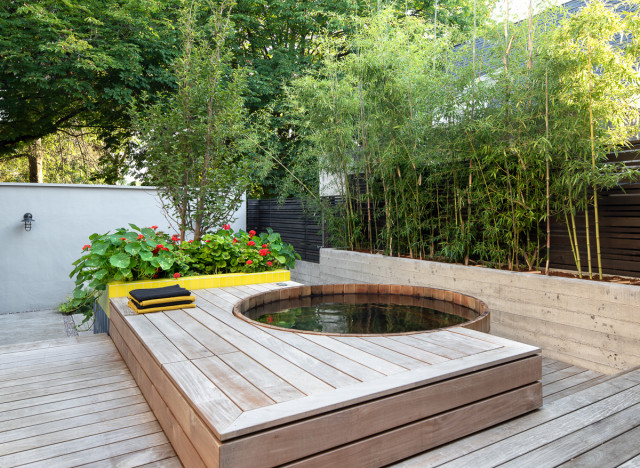 Sunken outdoor hot tub with decking