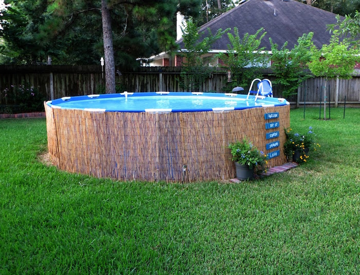 Summer garden idea with an inflatable swimming pool
