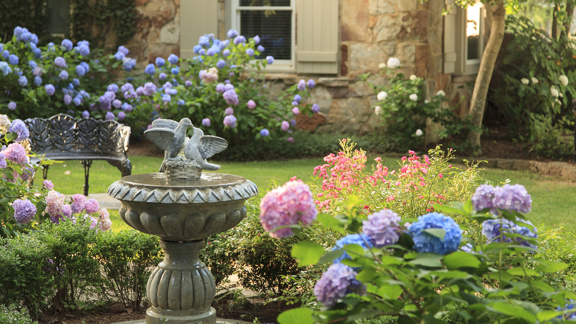 Victorian Garden Ideas to Add 19th Century Appeal
