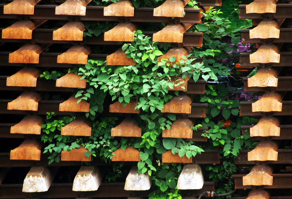 Sleeper vertical wall garden