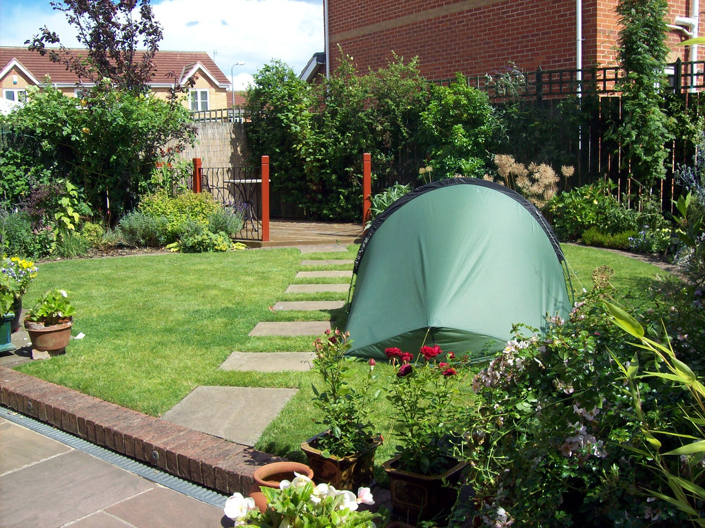 Green garden tent