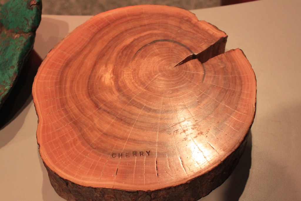 Chopping board made of cherry tree