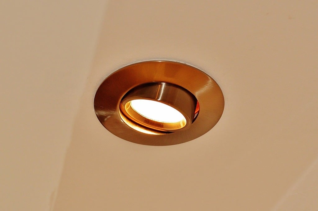 Close-up flush-mounted ceiling.